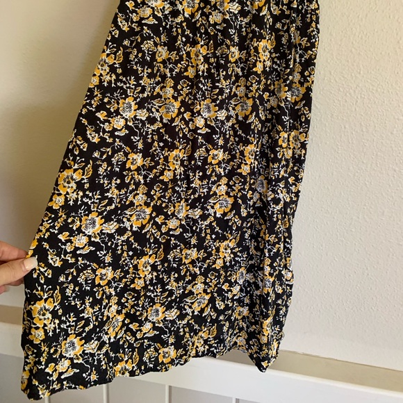 Volcom NWOT black yellow and white floral strappy dress - Picture 4 of 7